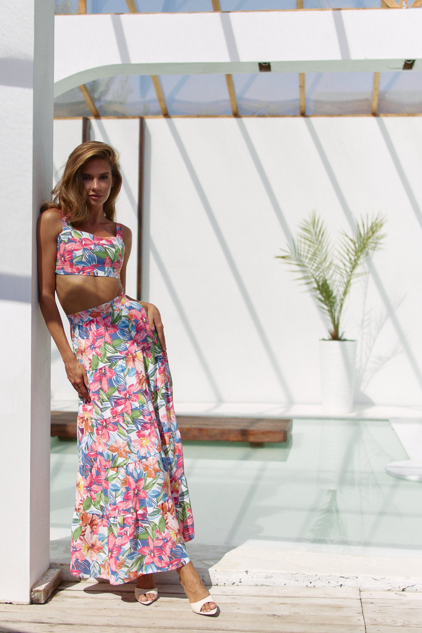 Suit (skirt + top) pink