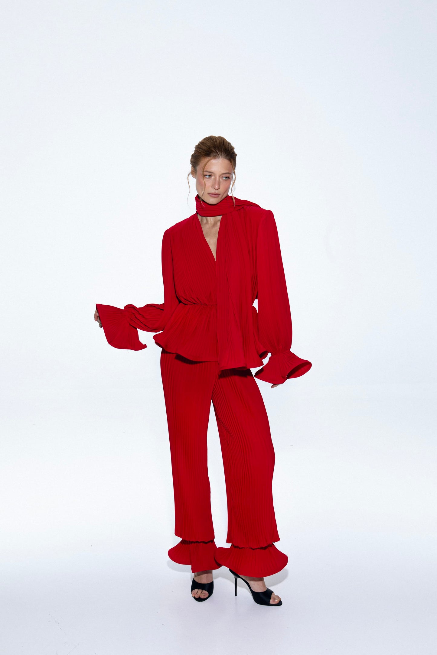 Pleated suit Red