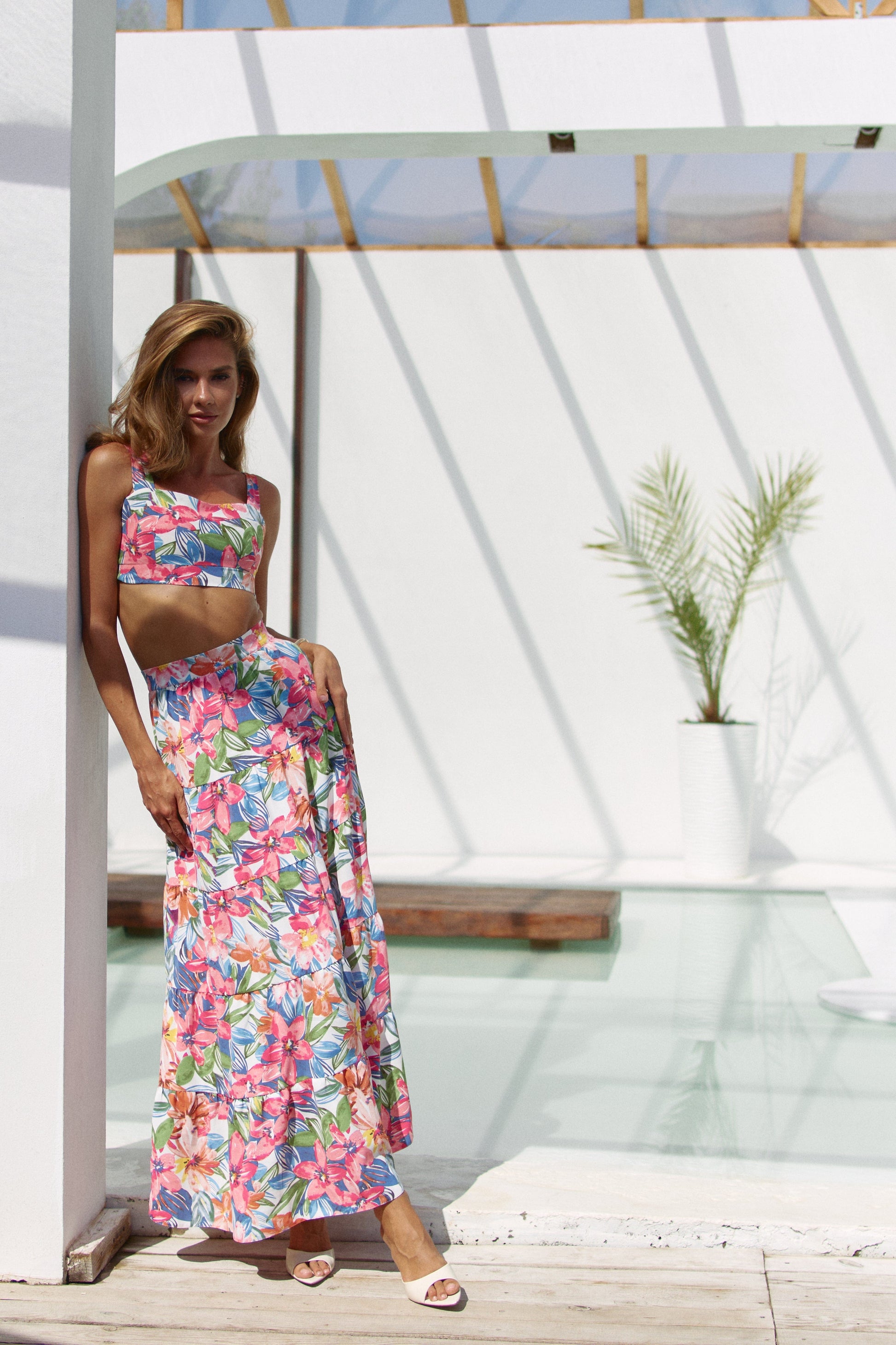 Suit (skirt + top) pink